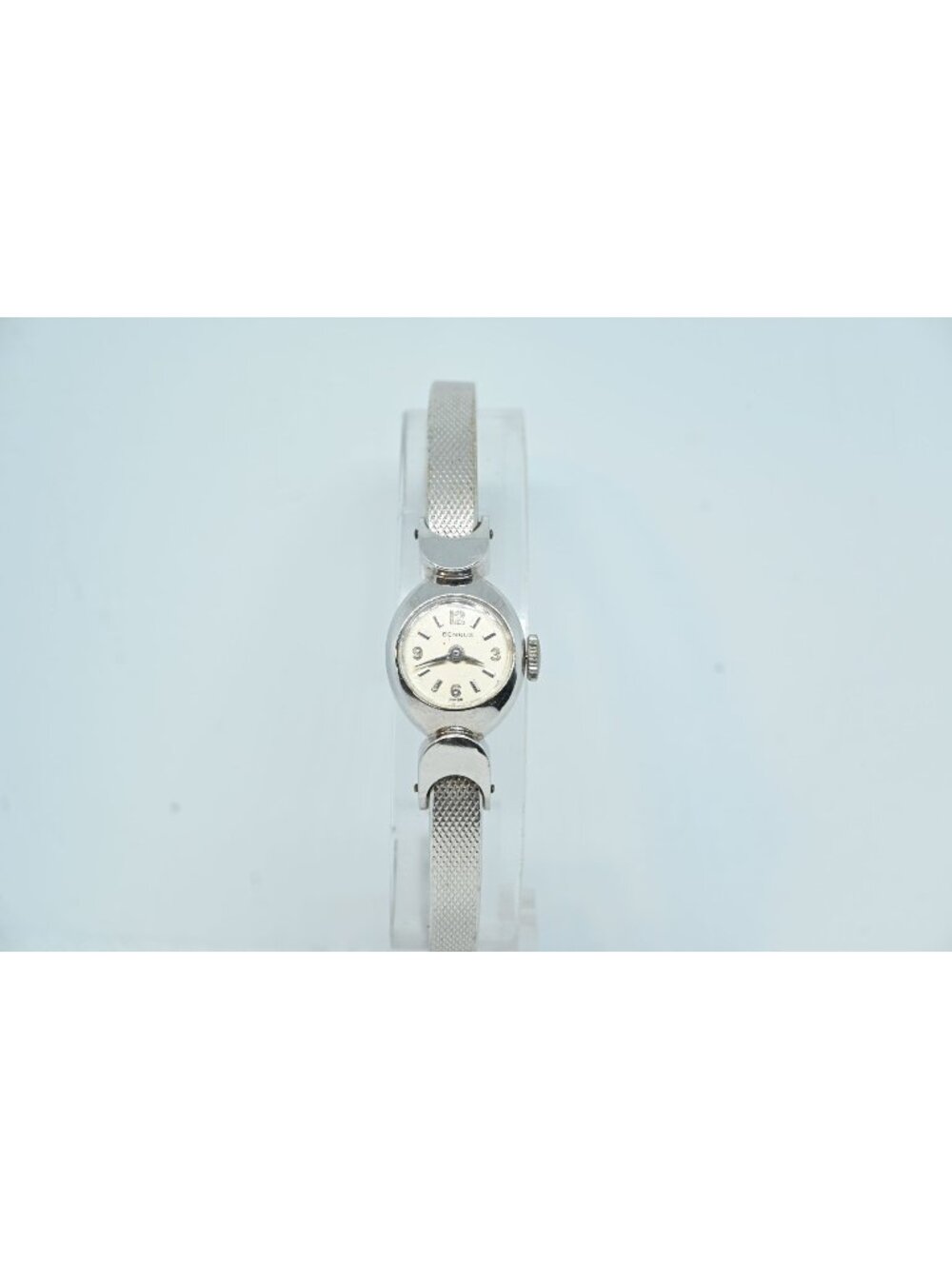 Vintage Benrus Women's Mechanical Watch Silver-Tone Oval Case Mesh Band